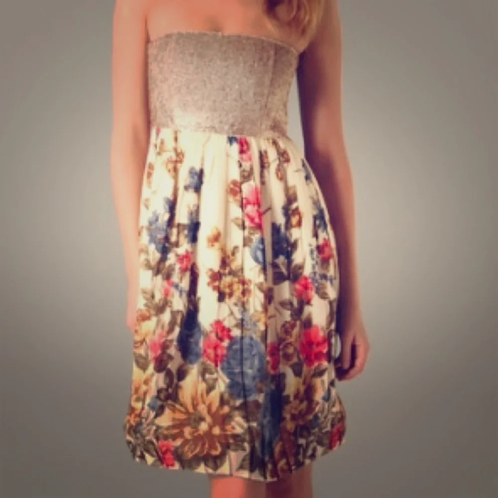 Alice & Olivia Floral Tea Length Dress - Picture 1 of 4